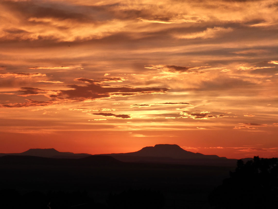 071920-Sunset Sunset at Concho Hills Guest Ranch (click to enlarge)